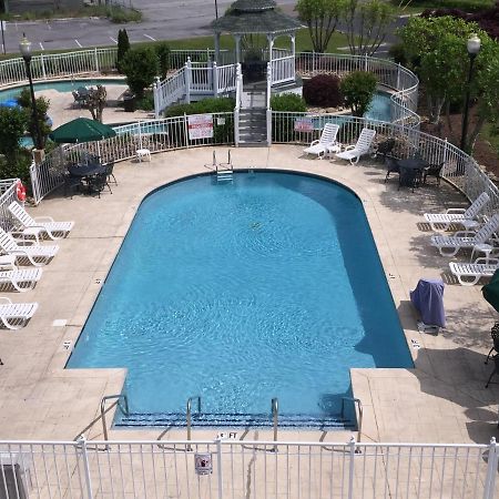 Clarion Inn Willow River Sevierville Exterior foto