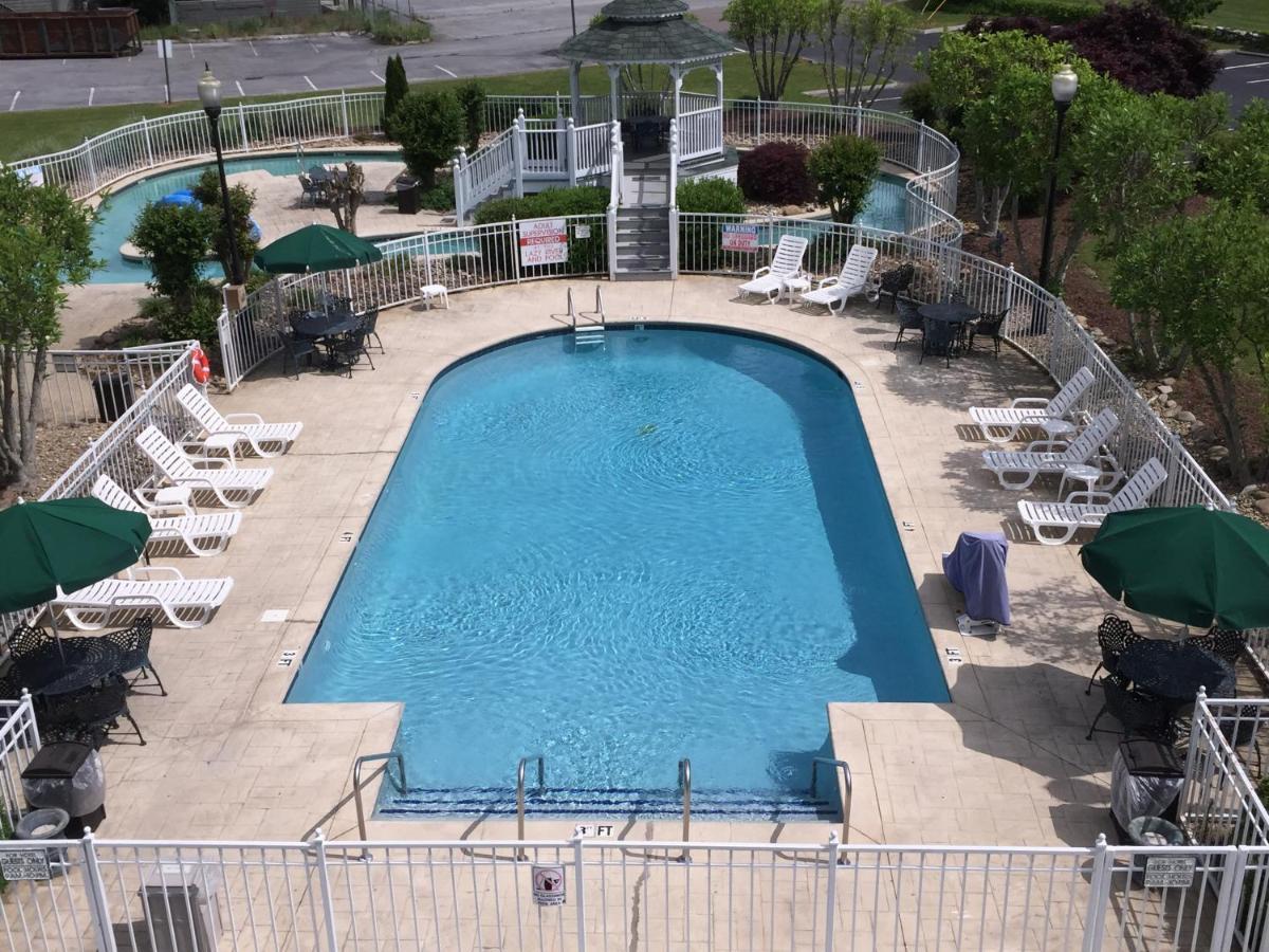 Clarion Inn Willow River Sevierville Exterior foto