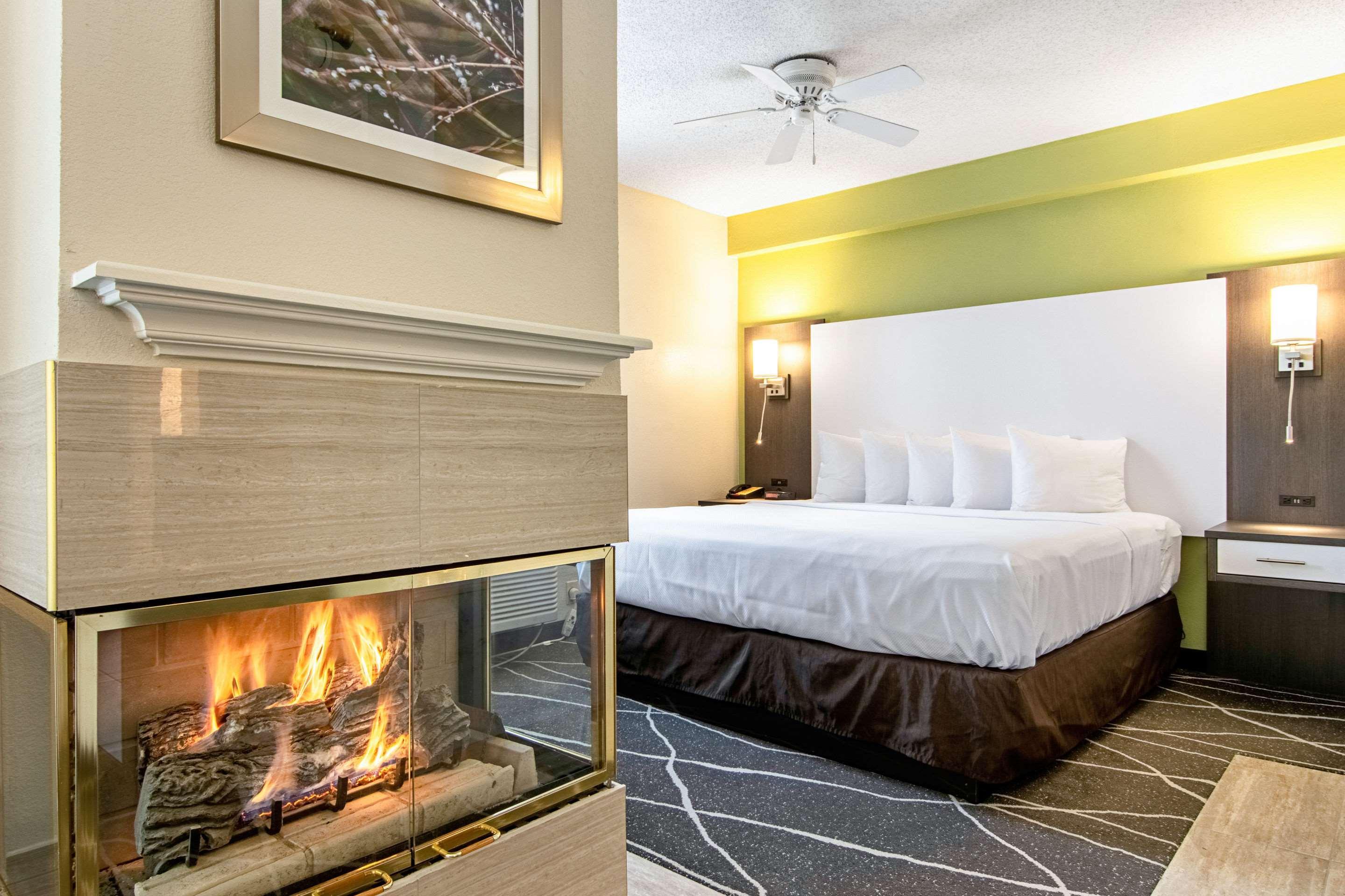 Clarion Inn Willow River Sevierville Exterior foto