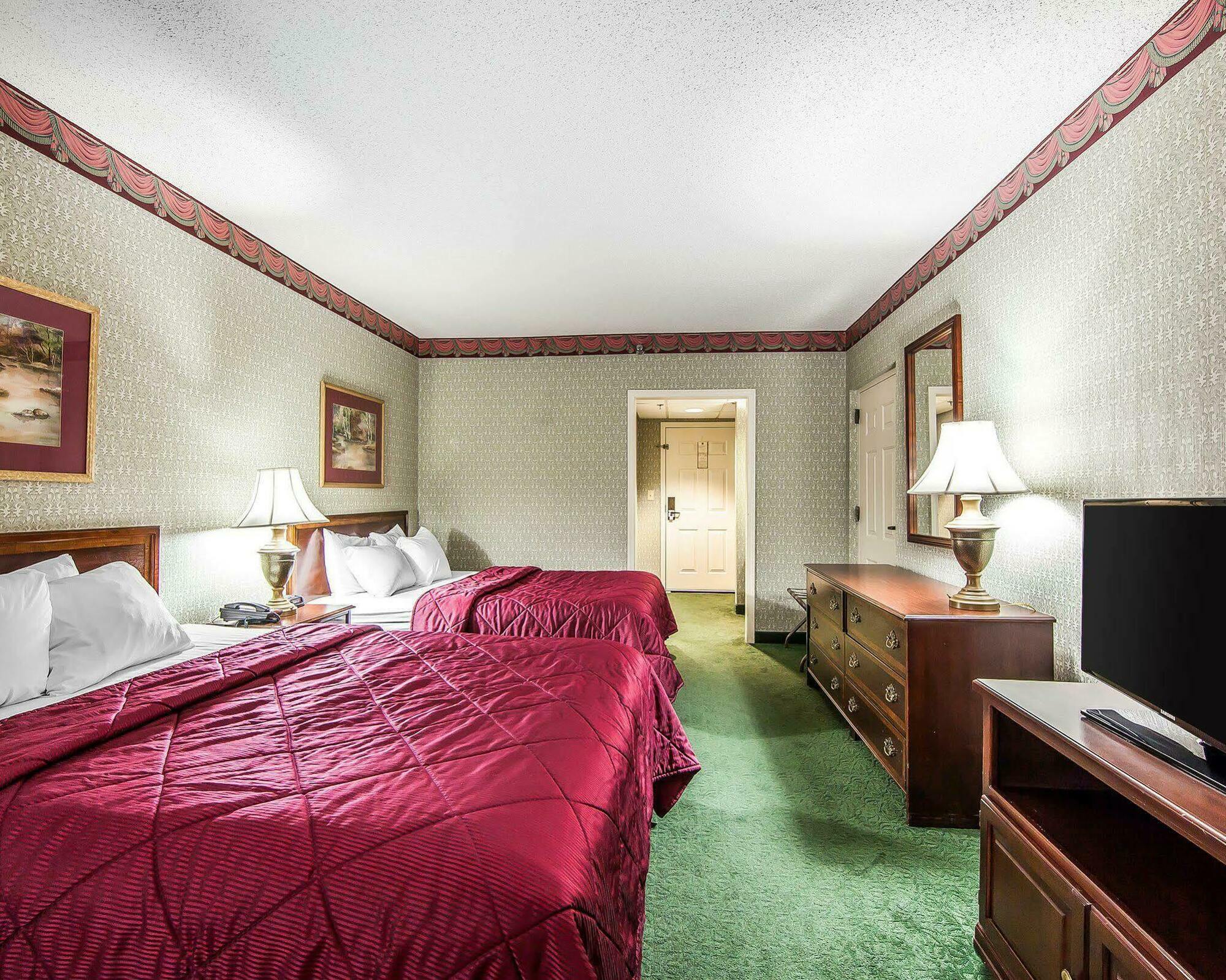 Clarion Inn Willow River Sevierville Exterior foto