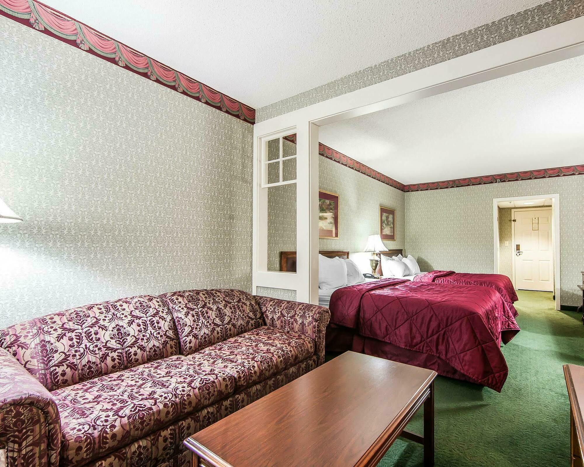 Clarion Inn Willow River Sevierville Exterior foto