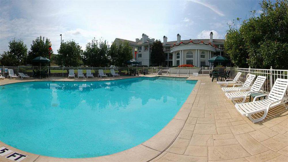 Clarion Inn Willow River Sevierville Exterior foto